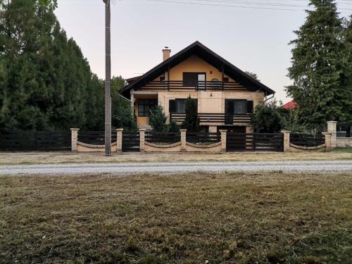 Palic House | Vilaa Palmina