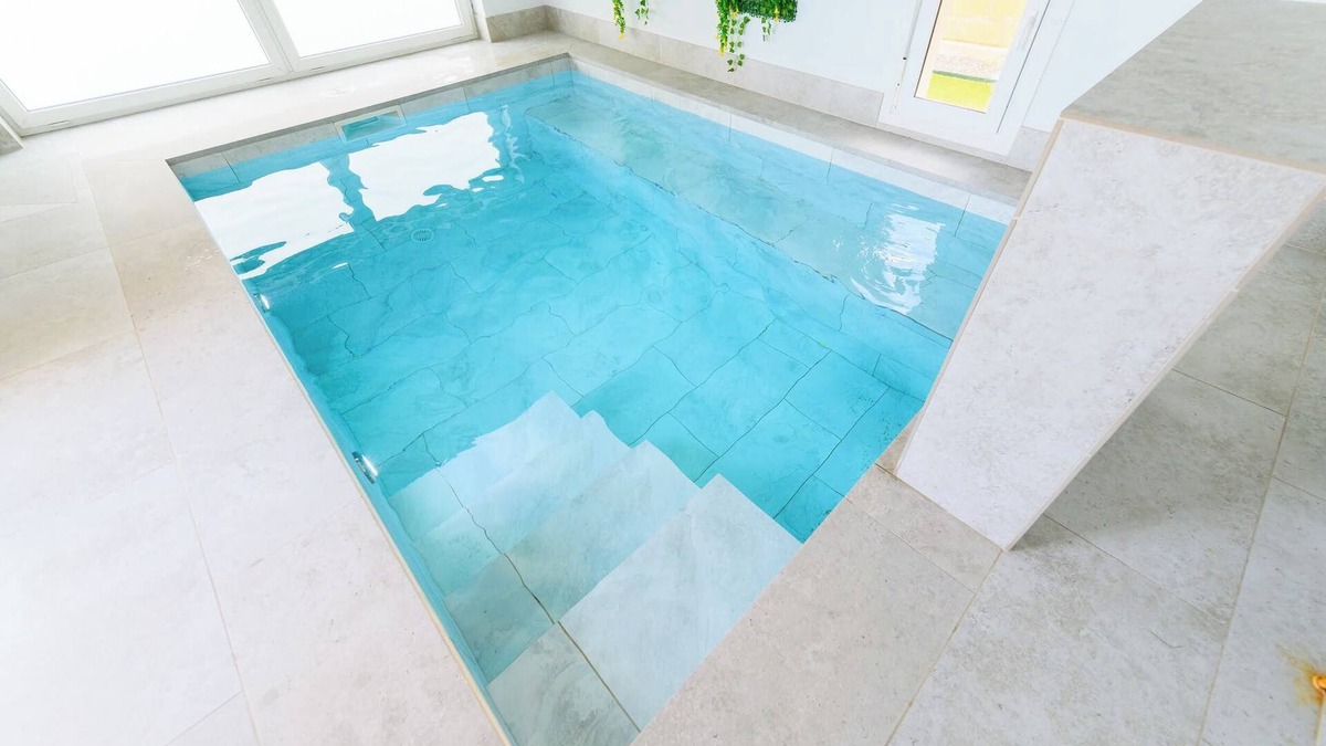 Los Angeles de San Rafael Villa | Villa con Piscina Climatizada en el Interior de la Casa y Mucho más