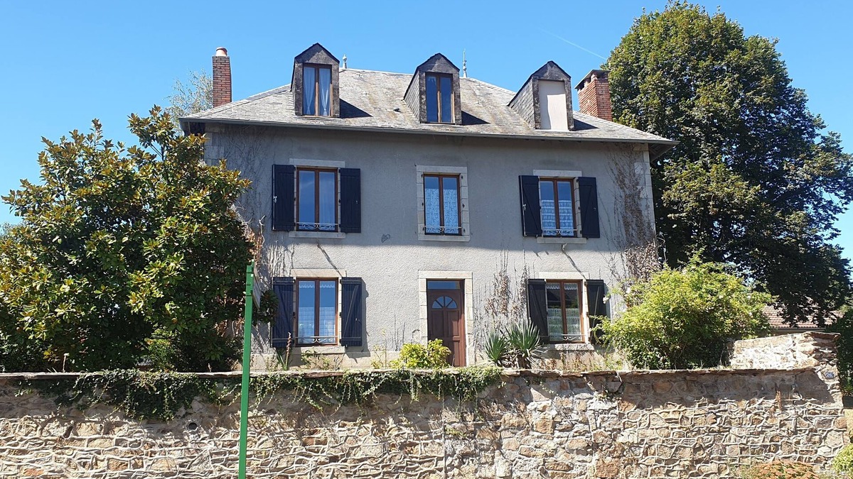 Saint-Maurice-les-Brousses House | Village house