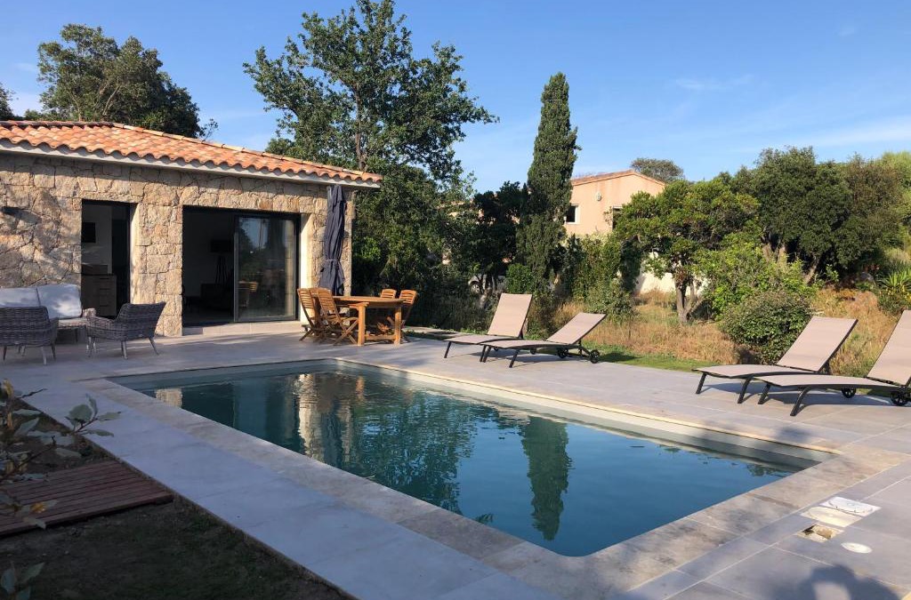 Sainte-Lucie-de-Porto-Vecchio Villa | Villa Ucellu sur 600 m2 avec accès mer privilégié et piscine privée chauffée