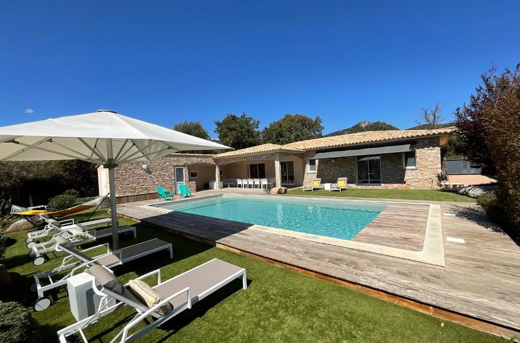Pinarellu Villa | Villa Poggio Rosso - Pool-House & Piscine chauffée