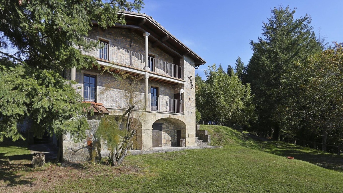 Castiglione di Garfagnana Villa | Villa Il Colle, Immersa Nella Natura e nel Silenzio