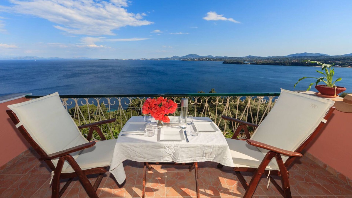 Pirgi Apartment | Vill Pergola Elli, holiday apartment in Corfu, Greece with stunning sea view!