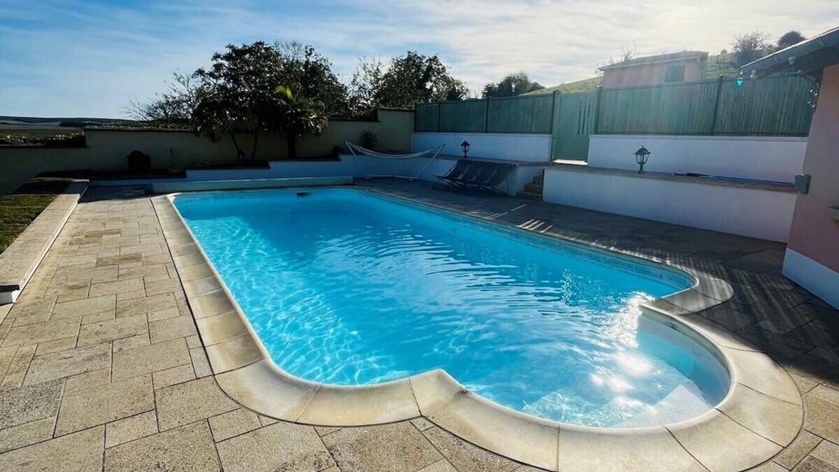 Cezy House | Villa à la Campagne Entièrement Équipée à 10 mn de Joigny