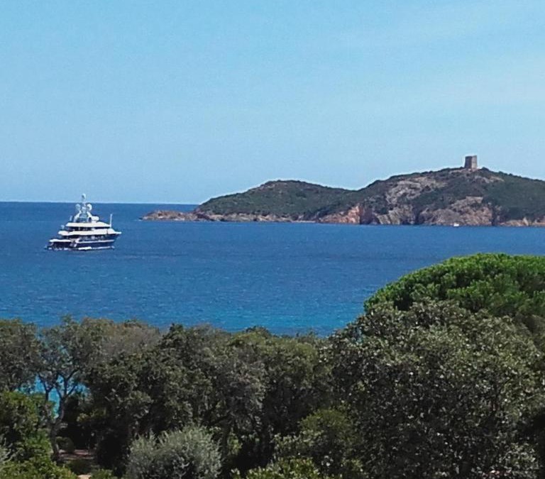 Pinarellu Villa | Villa à Pinarello-2mn à pied de la plage-vue mer