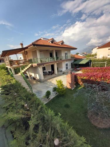 Kamez Villa | Villa Çerpja