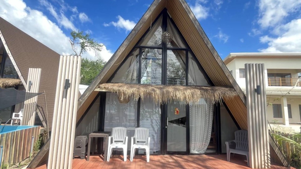 Sipalay Villa | Villa 1- Non-AC; Beachfront