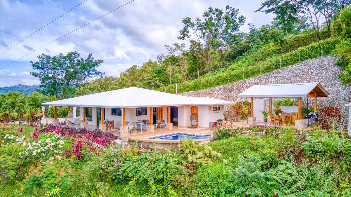Samara House | Villa 1 - The Retreat at Blue Mountain Farms
