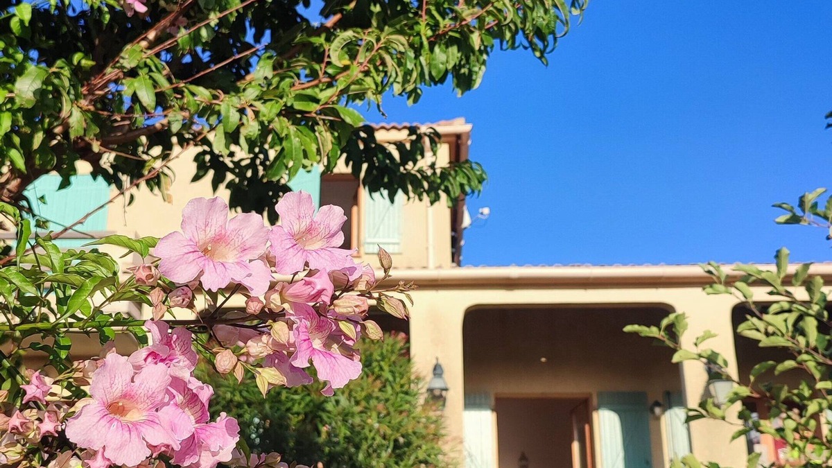 Vico Villa | Villa 10 Personnes au Calme Entre mer et Montagne. 5 Chambres, 5 Salles de Bain
