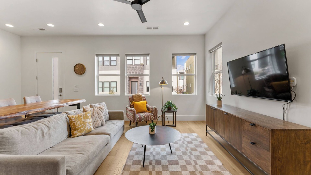 Bloomington House | Villa #12 at Bloomington Country Club: Pool, Golf, Restaurant