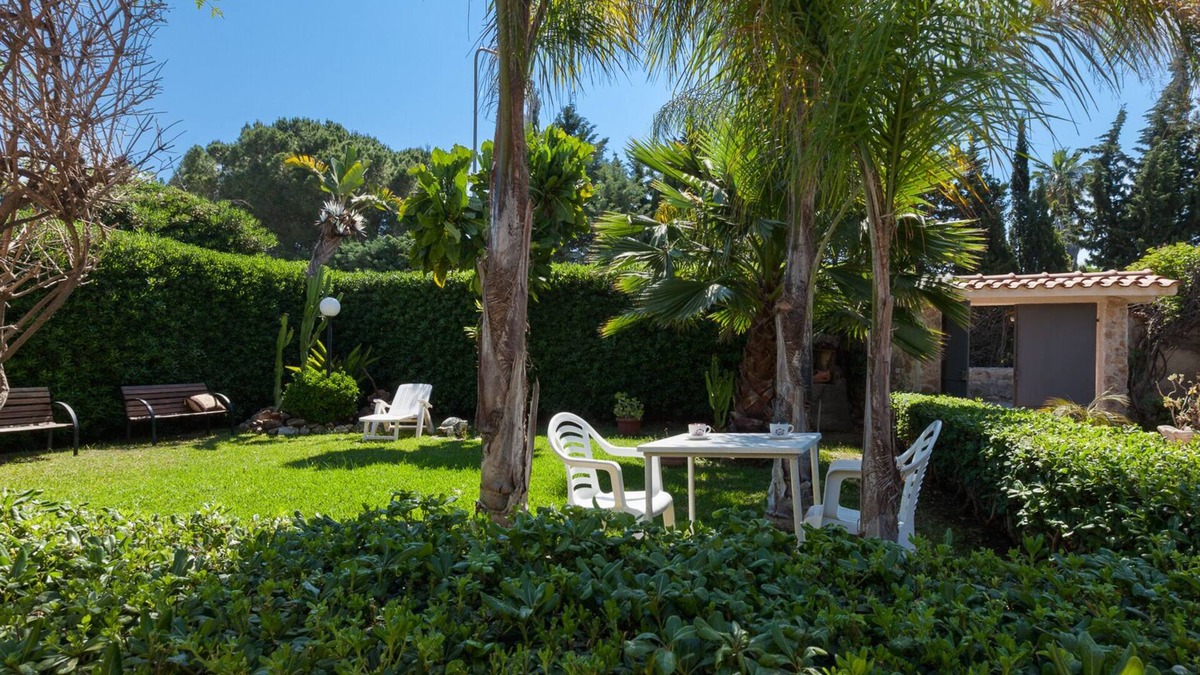 Arenella House | Villa 150 meters from the Costa Del Sole, Sand and Cliff, Amazing Sea .