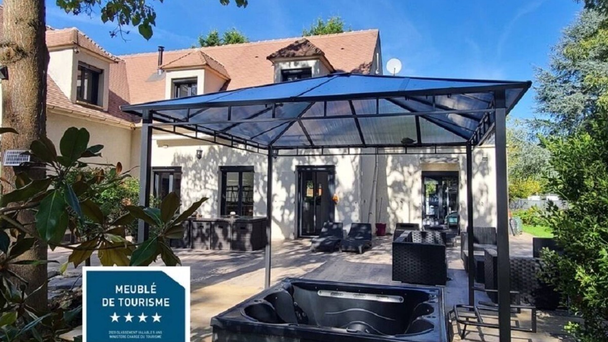 Pontault-Combault House | Villa 16pers - 240m2 sur 3800m2 de Jardin - Jaccuzzi 6/7 Places