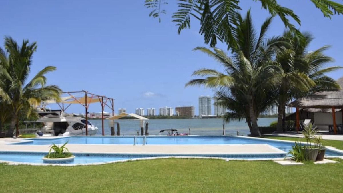 Punta Cancun Villa | Villa:2 looking at Nichupte Lagoon