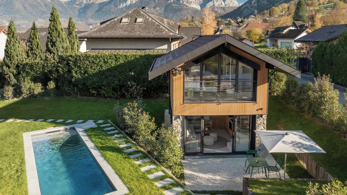Saint-Jorioz Villa | Villa 227, for 8 people, garden, swimming pool and close to Lake Annecy