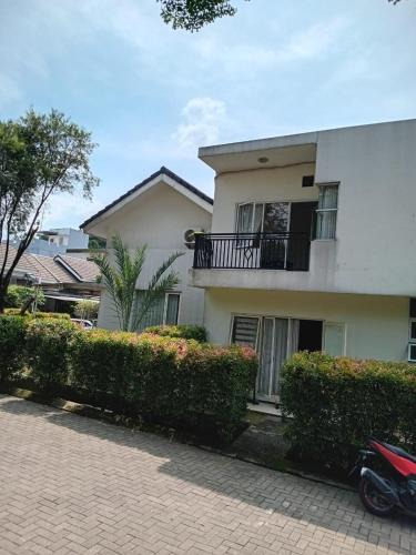 Bogor Selatan Villa | Villa 3 Bedroom Padma Huis Rancamaya