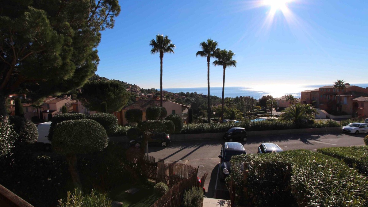 Theoule-sur-Mer Villa | Villa 3 Pièces 67 m2 vue mer a 500 Mètres a Pieds des Plages Port et Commerce