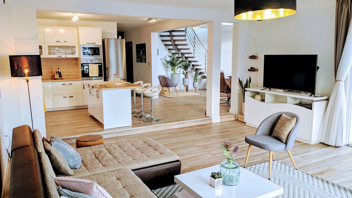 Tucepi Villa | Villa (300 square meters) with a pool. 5 min walk to beach