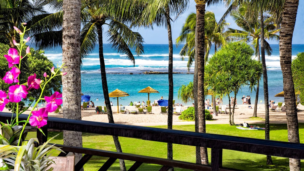 Kahuku Apartment | Villa 305: King bed! Penthouse Ocean View Turtle Bay