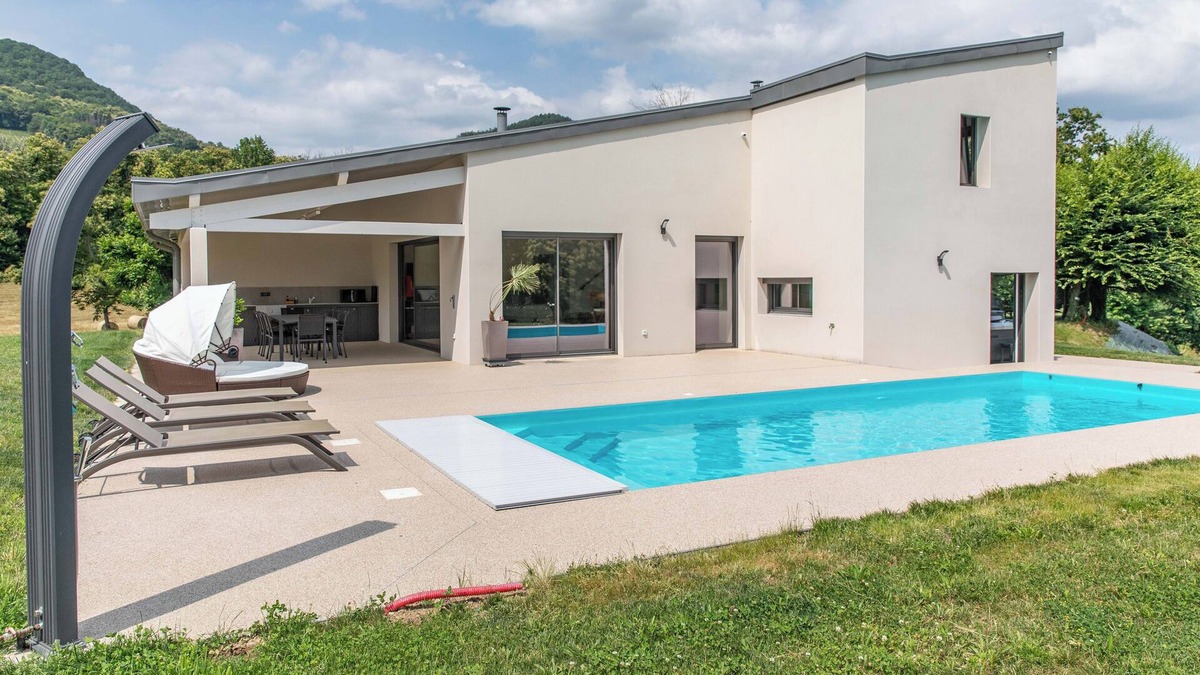 Voiron Villa | Villa 360° view