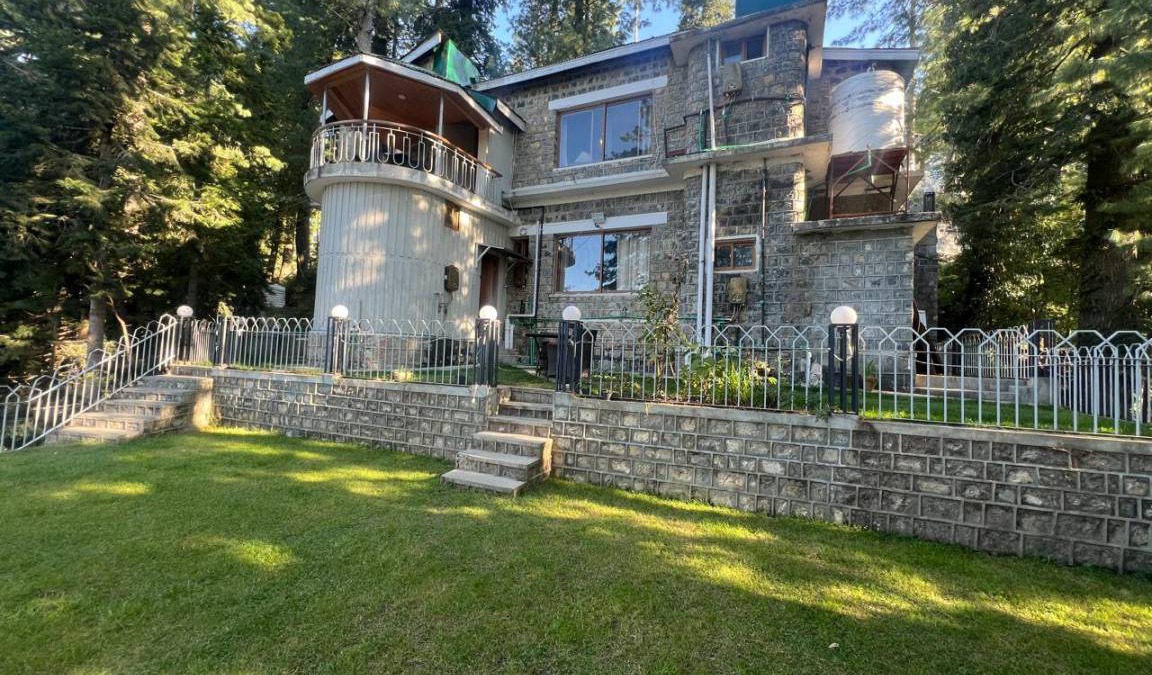 Nathia Gali Villa | Villa ∙ 4 bedrooms ∙ 14 guests
