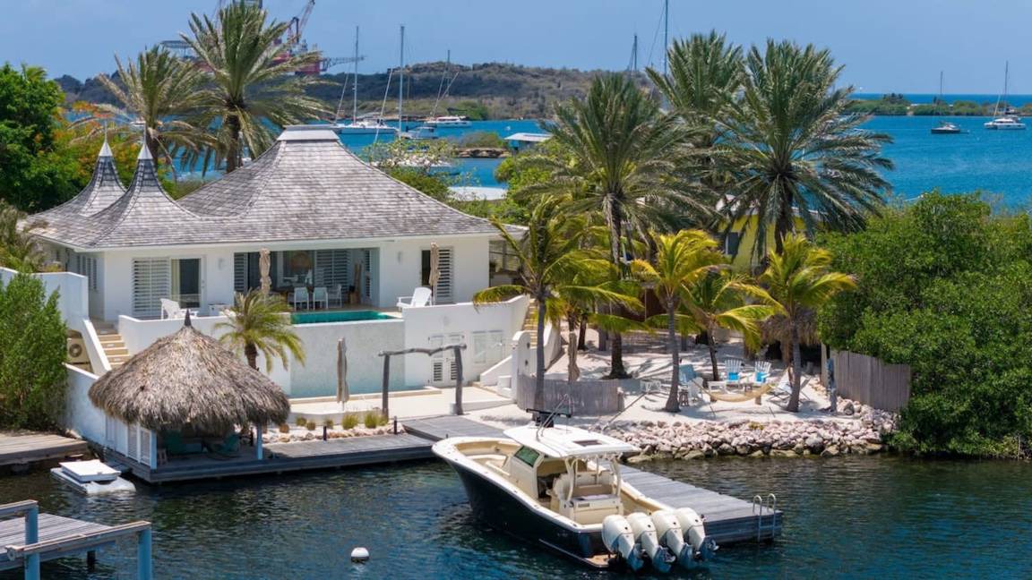 Jan Thiel Villa | Villa ∙ 4 bedrooms ∙ 8 guests