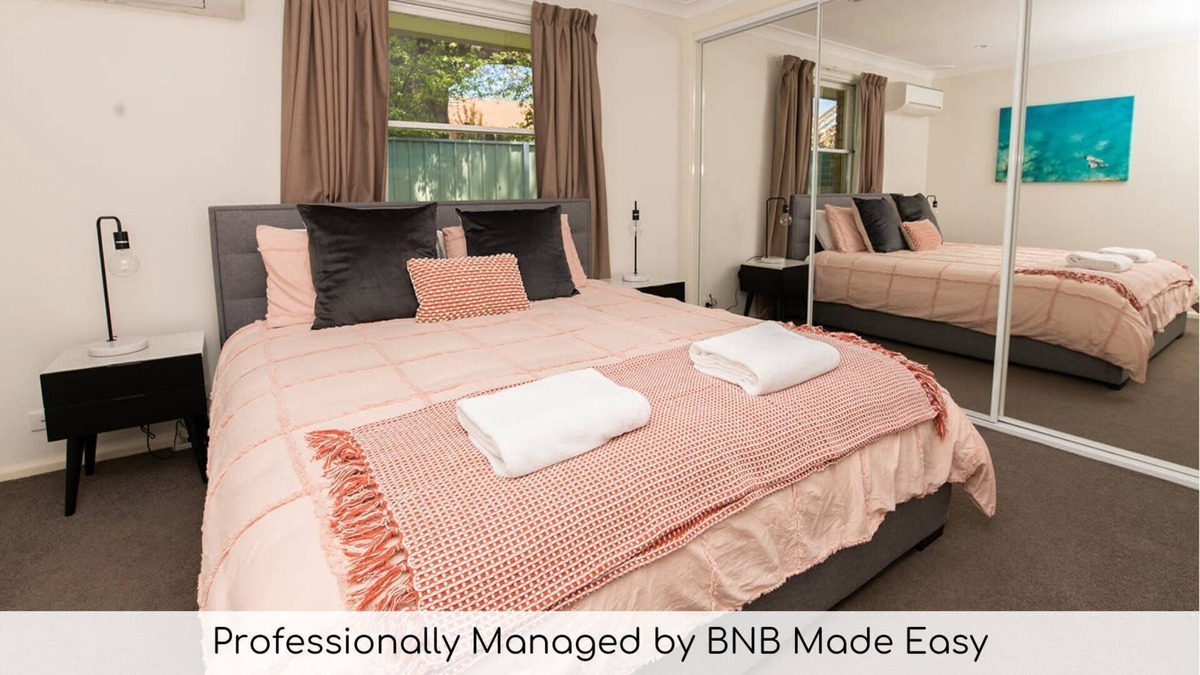 Orange Villa | Villa 4 on March - Private & Cosy, CBD, Free Wi-fi