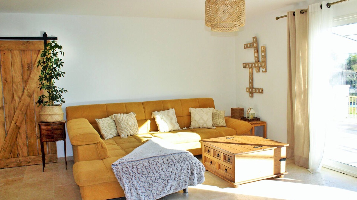 Cucuron Villa | VILLA 6 pers JACUZZI and swimming pool at the foot of the LUBERON