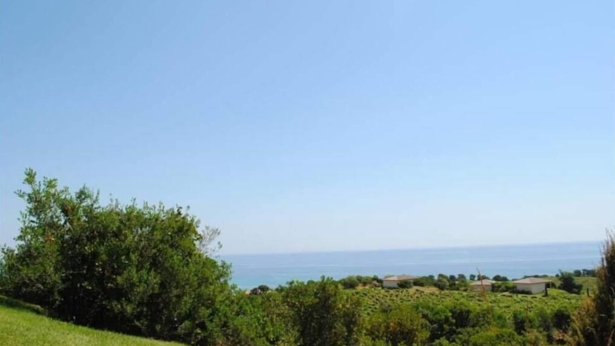 Solenzara Villa | Villa 62m² AU Coeur DES Vignes Face MER Piscine Partagee Chauffee