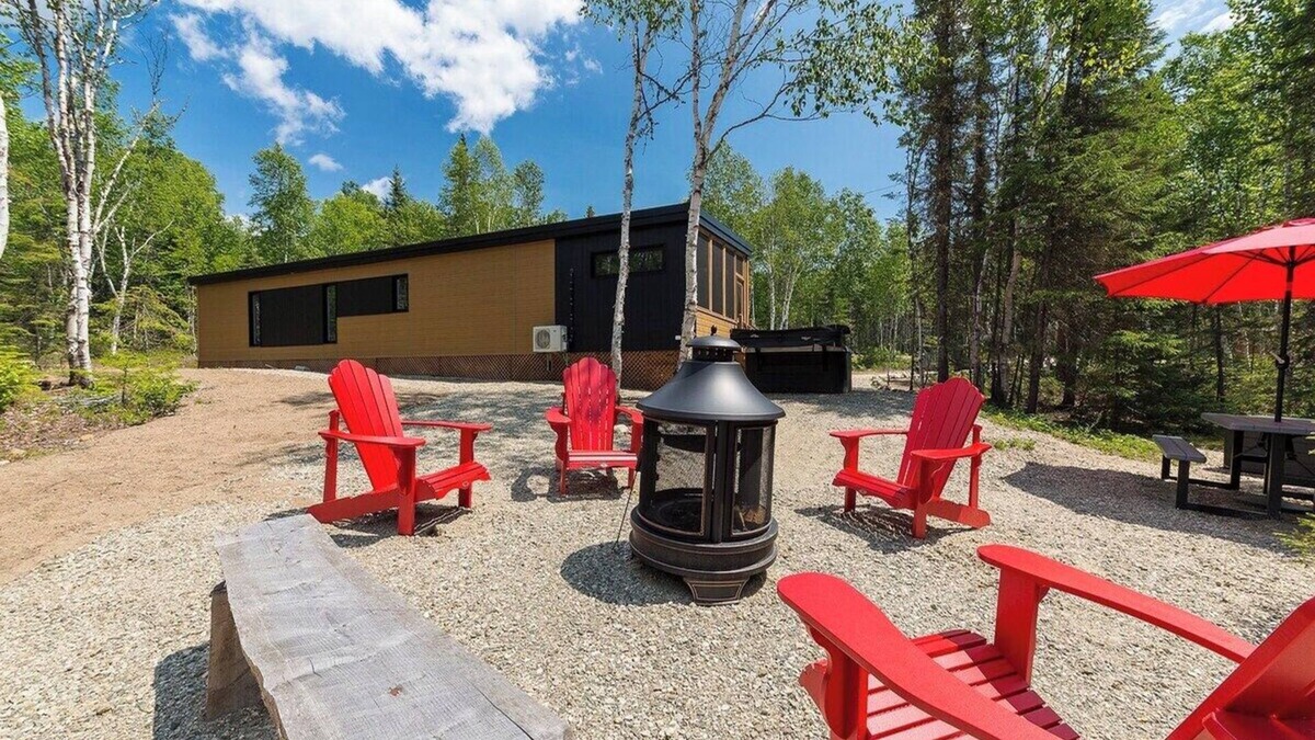 Baie-St-Paul Ski Chalet | Villa 7: Trails, Spa & Tranquility in Nature