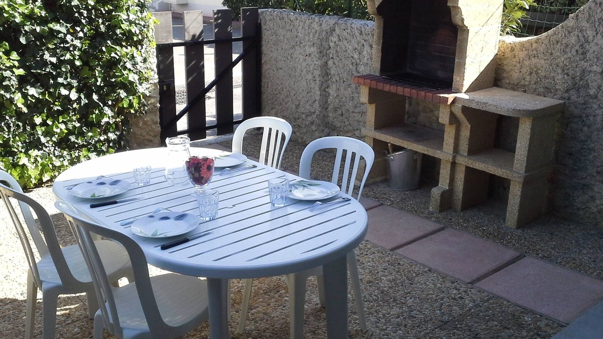 Le Grau-Du-Roi Villa | Villa 75 m2 at 50 meters from the beach 5-7 people