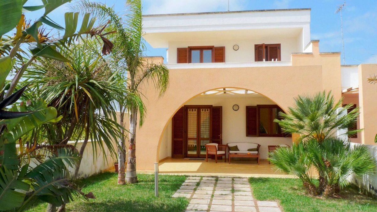 Torre Saracena Villa | Villa 8/10 places with garden divided into 2 independent solutions of 4/5 places