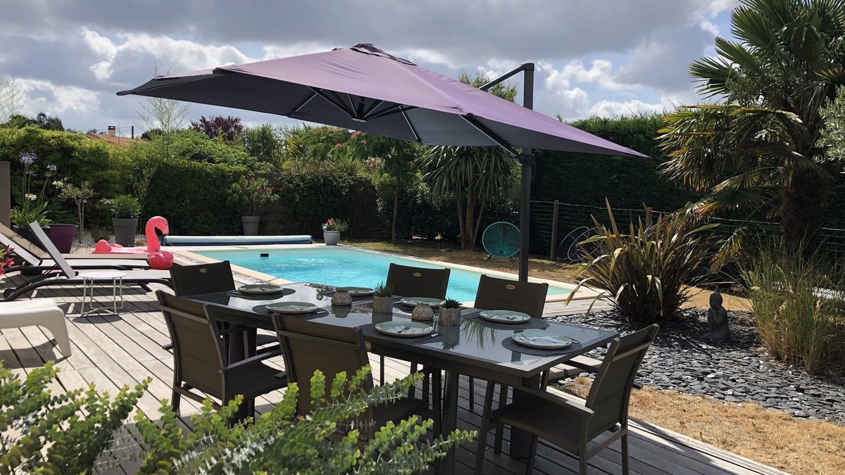 Pont-Saint-Martin House | Villa 8 people with swimming pool