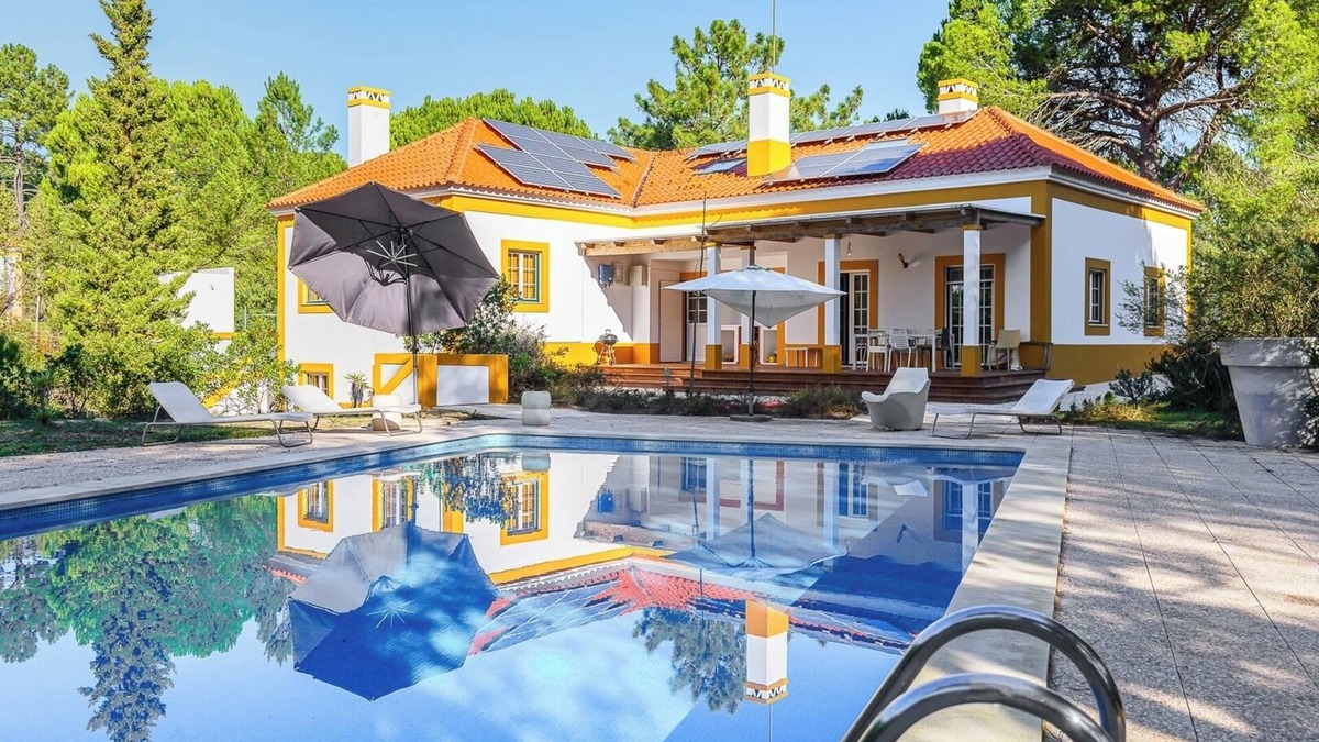 Santa Maria do Castelo House | Villa 97 with private pool by Trip2Portugal
