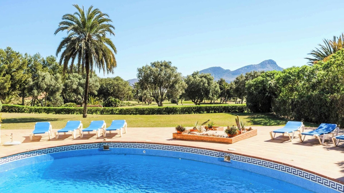 El Beal Villa | Villa Acomari 19 - Five Bedroom Villa, Sleeps 10