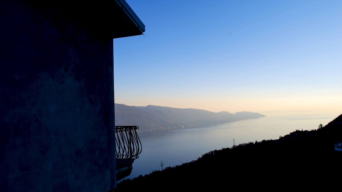 Aer Villa | Villa Ada - Theater Home, wit marvellous lake view