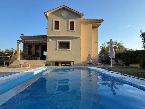 Tsoukaladhes Apartment | Villa Adelais App