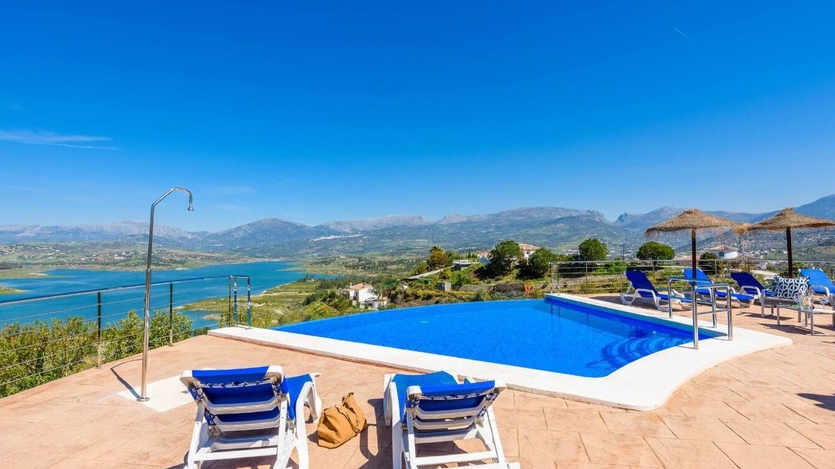 Vinuela Villa | Villa Adelfas Viñuela by Ruralidays