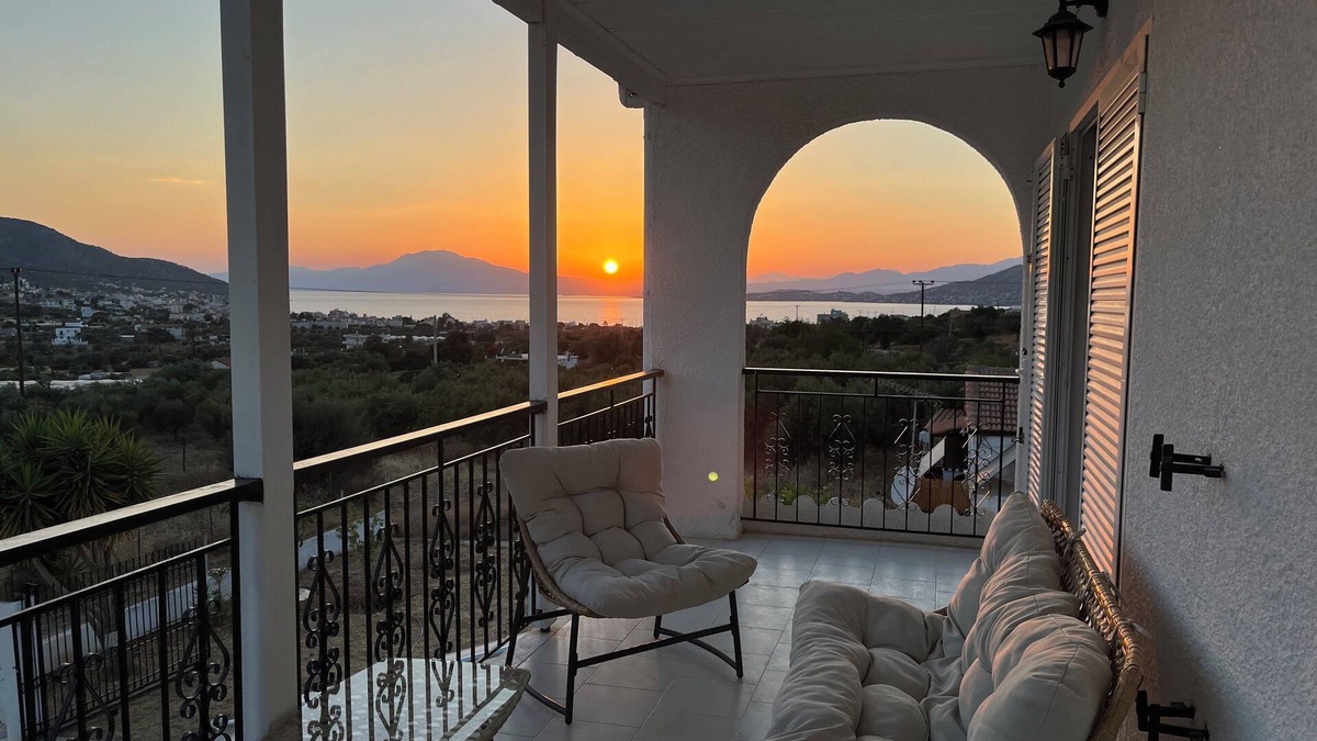Salamis Villa | Villa Aelia Luxury Maisonette