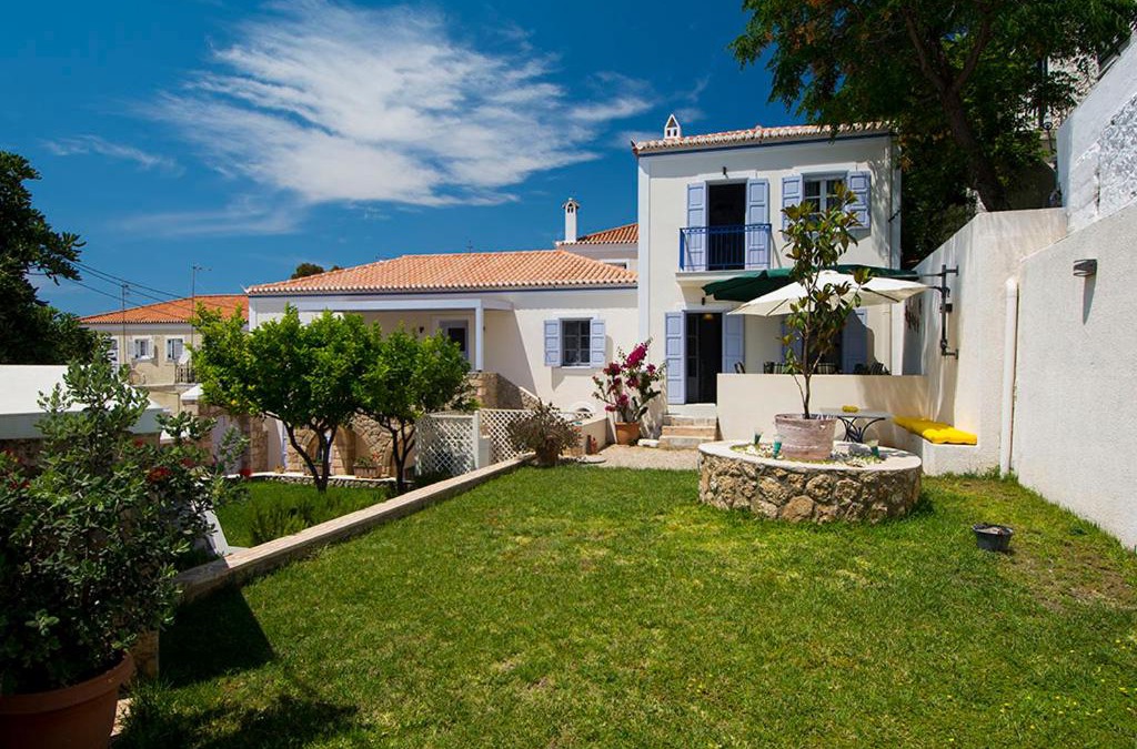 Spetses Villa | VILLA AELIA in Spetses - charm & convenience, 2min beach