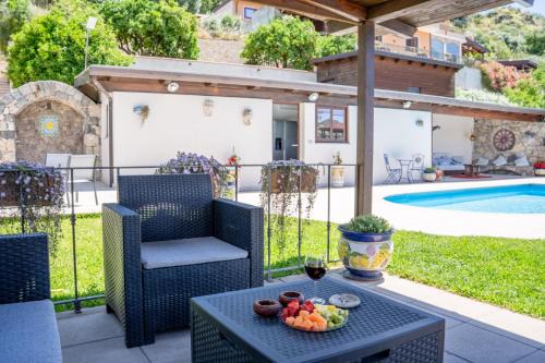 Trappitello Apartment | Villa Agave Pool & Spa