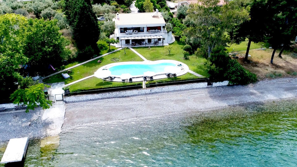 Molos-Agios Konstantinos Villa | Villa Agios - Stunning beachfront private villa, ideal for families