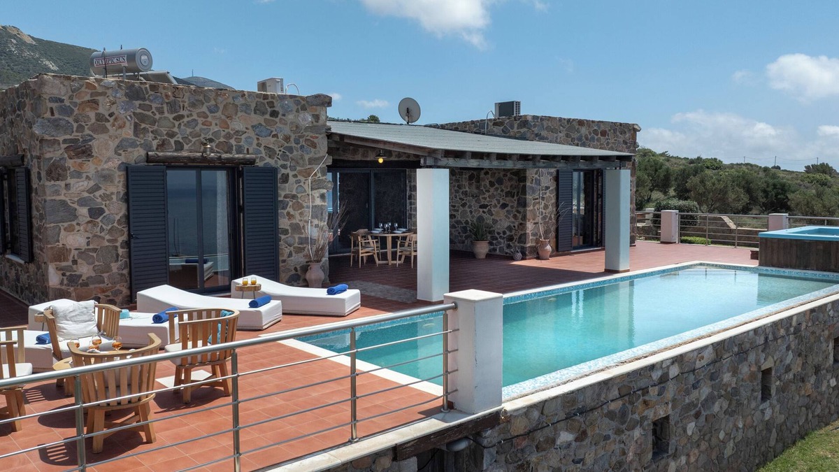 Livadia Villa | Villa Aglaia - Outdoor Jacuzzi - Affordable Luxury - Privacy