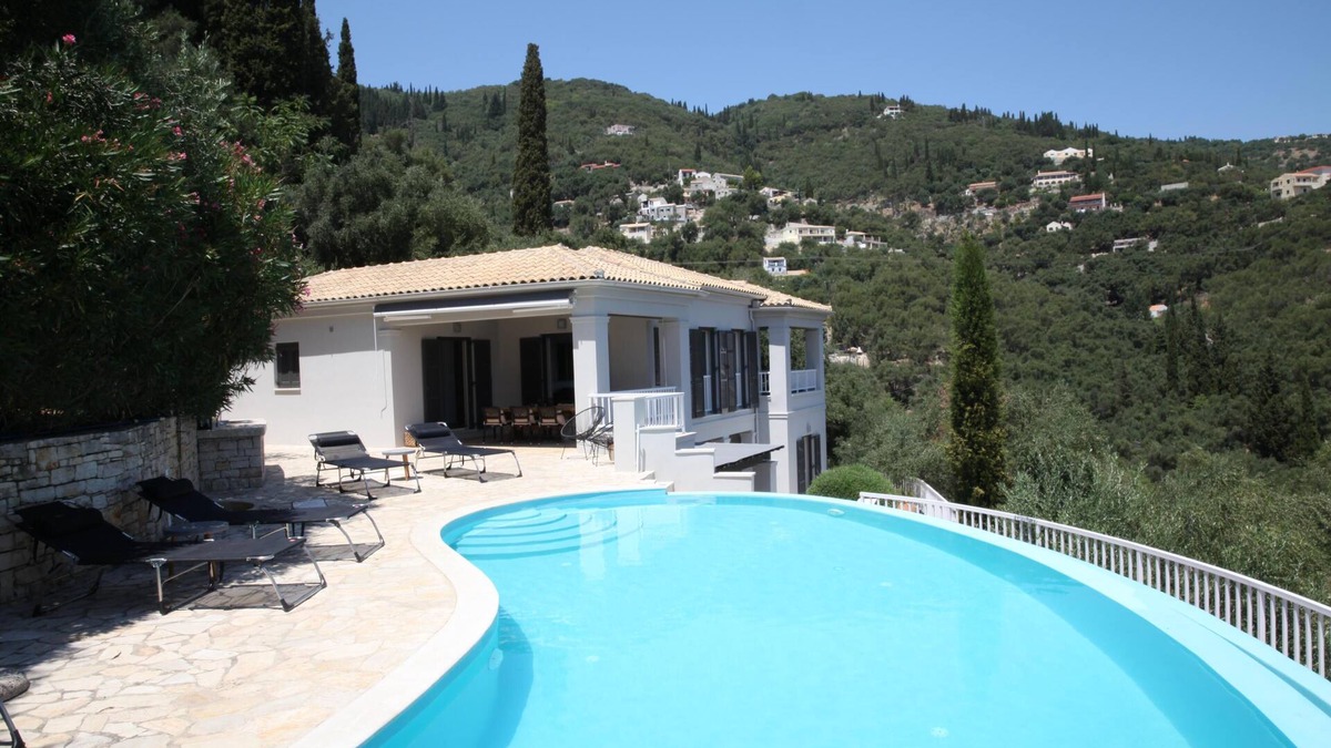 Agni Villa | Villa Agni, Contemporary villa in excellent location just 200 meters from Agni Beach