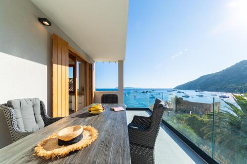 Komiza Apartment | Villa Aida