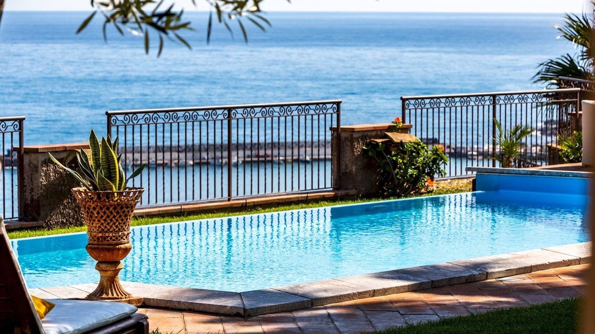 Giardini Naxos Villa | Villa Alba 12, Emma Villas