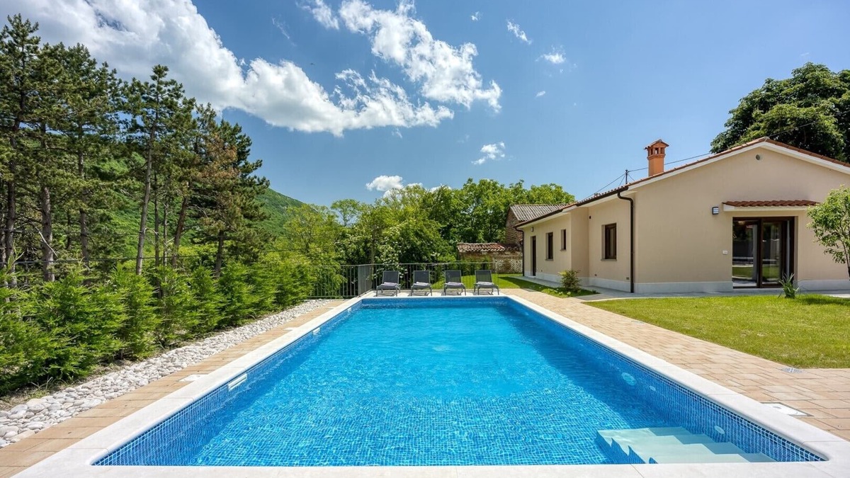 Lupoglav Villa | Villa Alba with Private Pool
