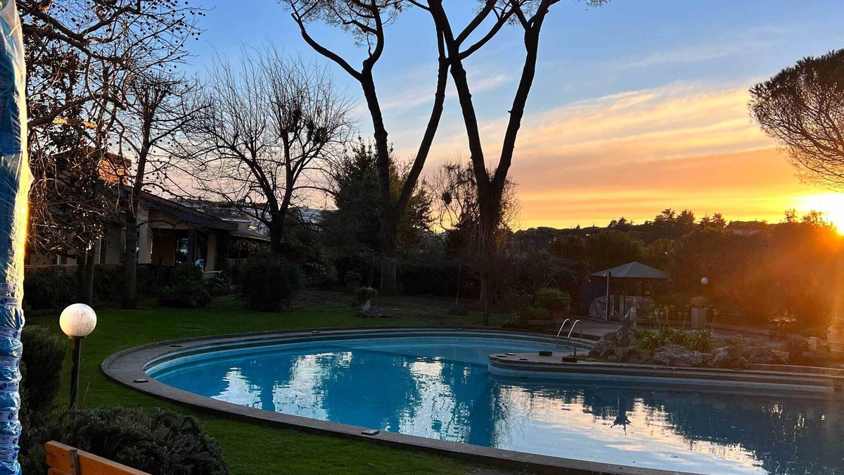 Zona LIII Tomba di Nerone Bed & Breakfast | Villa Albina B&B