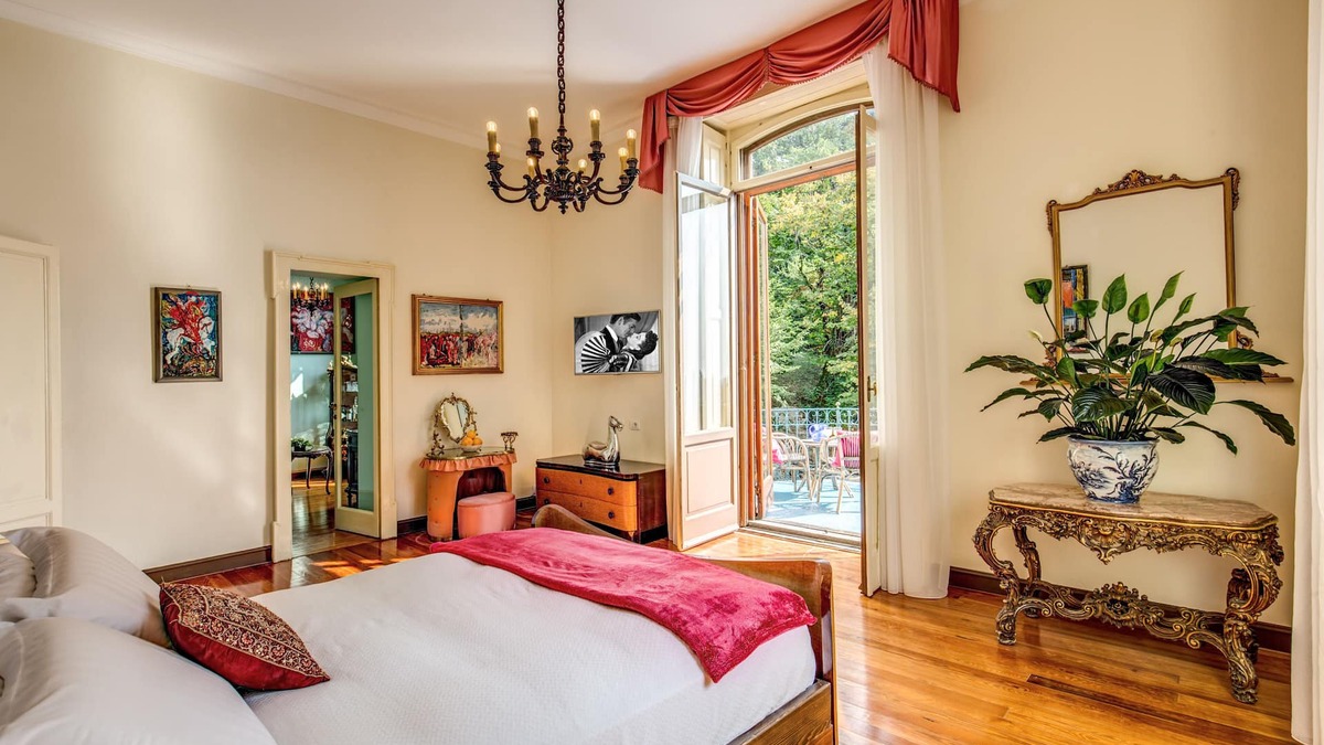 Viggiu Villa | Villa Alceo, luxury Villa for long stays with park and swimming pool