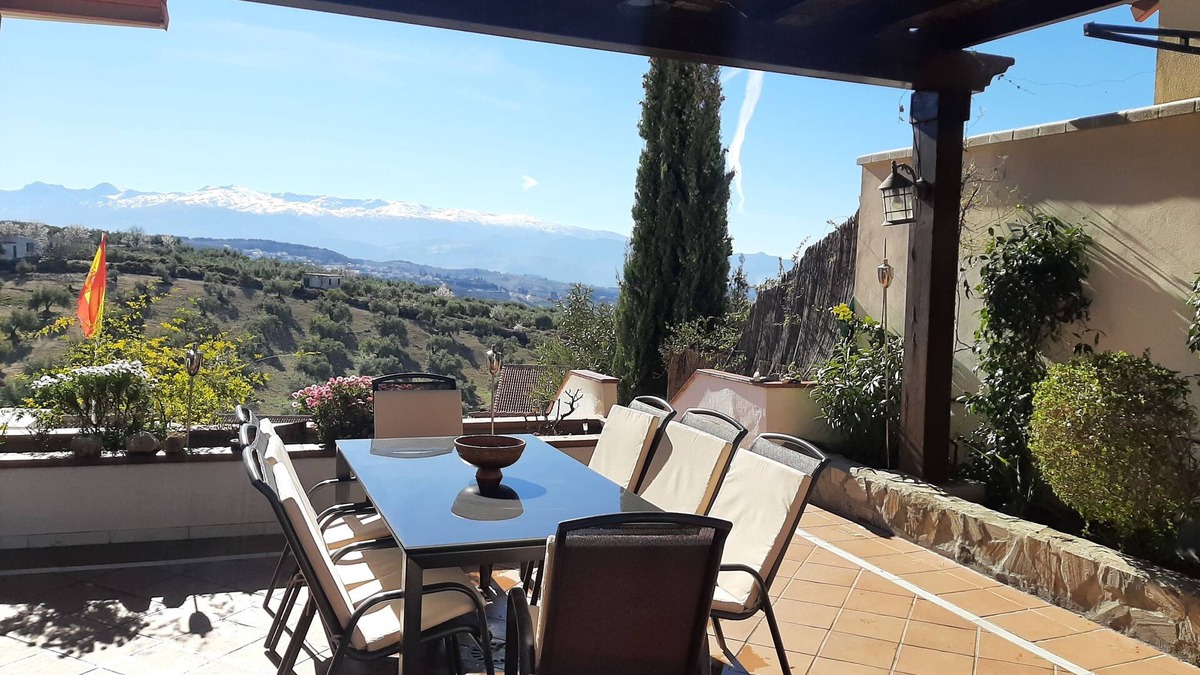 Nivar Ski Chalet | Villa Alfaguara is a rural house with views of the Sierra Nevada for 14 people