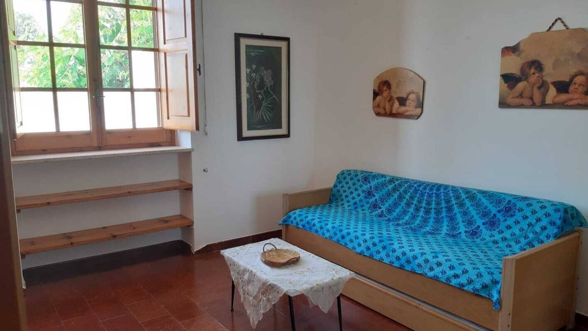 Porto Tricase Apartment | Villa Aliaksandra swimming pool and garden in Tricase Porto. In front of the sea